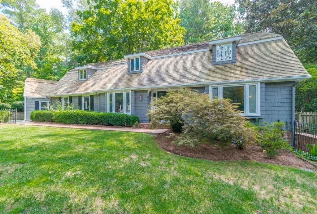 520 N Harbor Drive, Sandy Springs, Georgia 30328, 5 Bedrooms Bedrooms, ,3 BathroomsBathrooms,Residential,Sold,520 N Harbor Drive,5740214