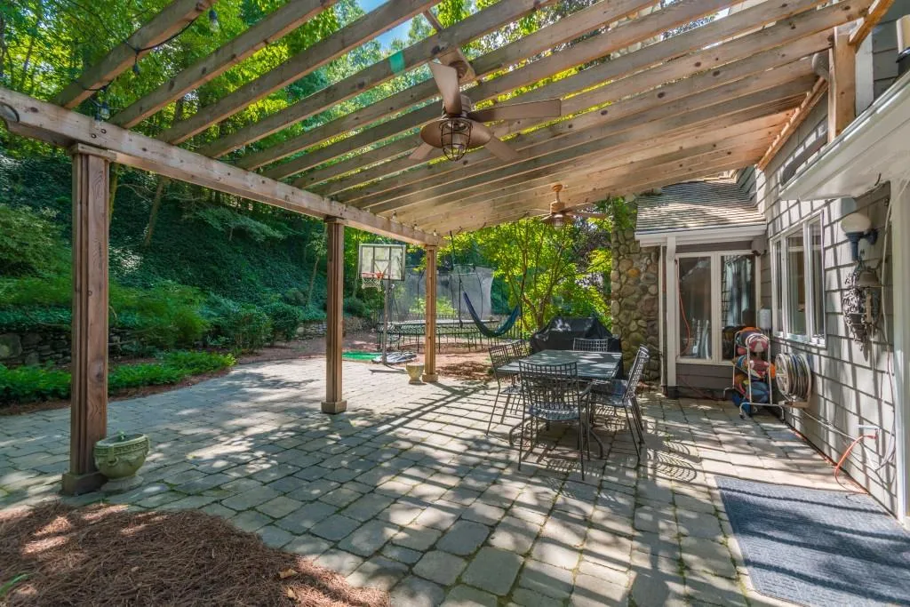 520 N Harbor Drive, Sandy Springs, Georgia 30328, 5 Bedrooms Bedrooms, ,3 BathroomsBathrooms,Residential,Sold,520 N Harbor Drive,5740214