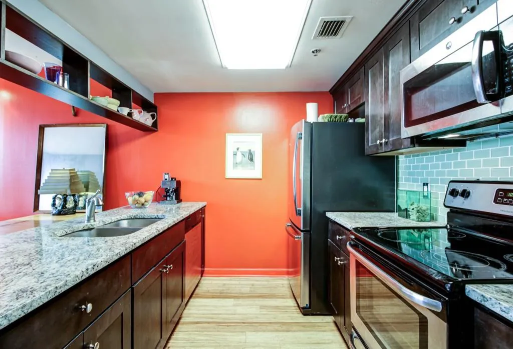 1280 W Peachtree Street Nw Unit 1210, Atlanta, Georgia 30309, 1 Bedroom Bedrooms, ,1 BathroomBathrooms,Residential,Sold,1280 W Peachtree Street Nw Unit 1210,5601080