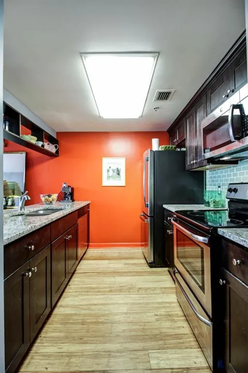 1280 W Peachtree Street Nw Unit 1210, Atlanta, Georgia 30309, 1 Bedroom Bedrooms, ,1 BathroomBathrooms,Residential,Sold,1280 W Peachtree Street Nw Unit 1210,5601080