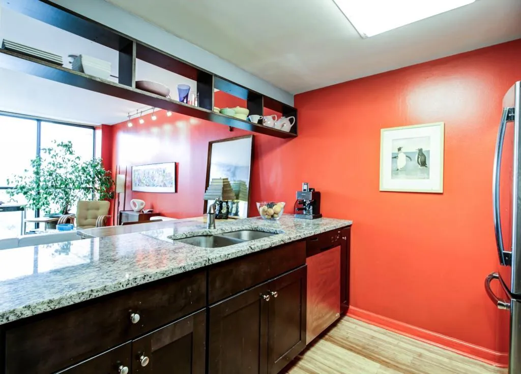 1280 W Peachtree Street Nw Unit 1210, Atlanta, Georgia 30309, 1 Bedroom Bedrooms, ,1 BathroomBathrooms,Residential,Sold,1280 W Peachtree Street Nw Unit 1210,5601080