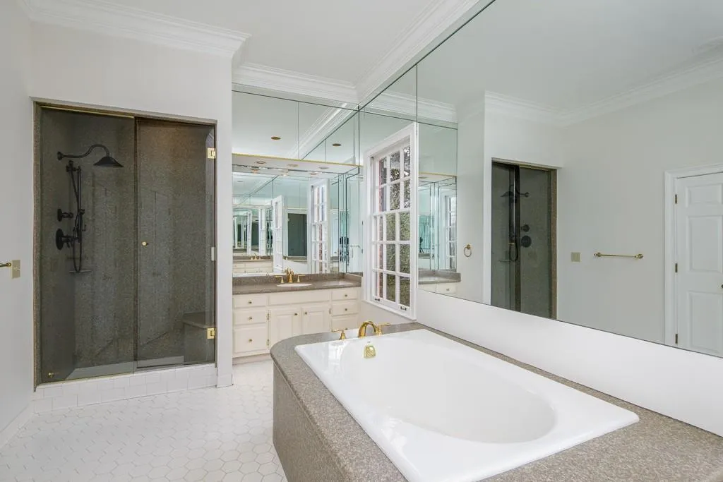860 Powers Lake Drive, Sandy Springs, Georgia 30327, 5 Bedrooms Bedrooms, ,5 BathroomsBathrooms,Residential,Sold,860 Powers Lake Drive,5969261