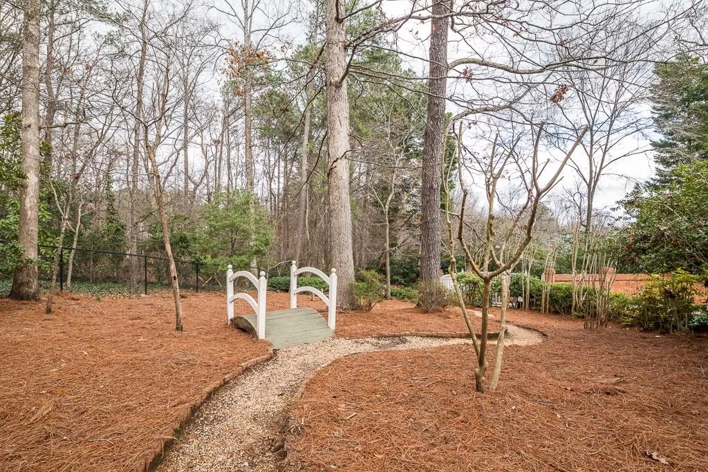 860 Powers Lake Drive, Sandy Springs, Georgia 30327, 5 Bedrooms Bedrooms, ,5 BathroomsBathrooms,Residential,Sold,860 Powers Lake Drive,5969261