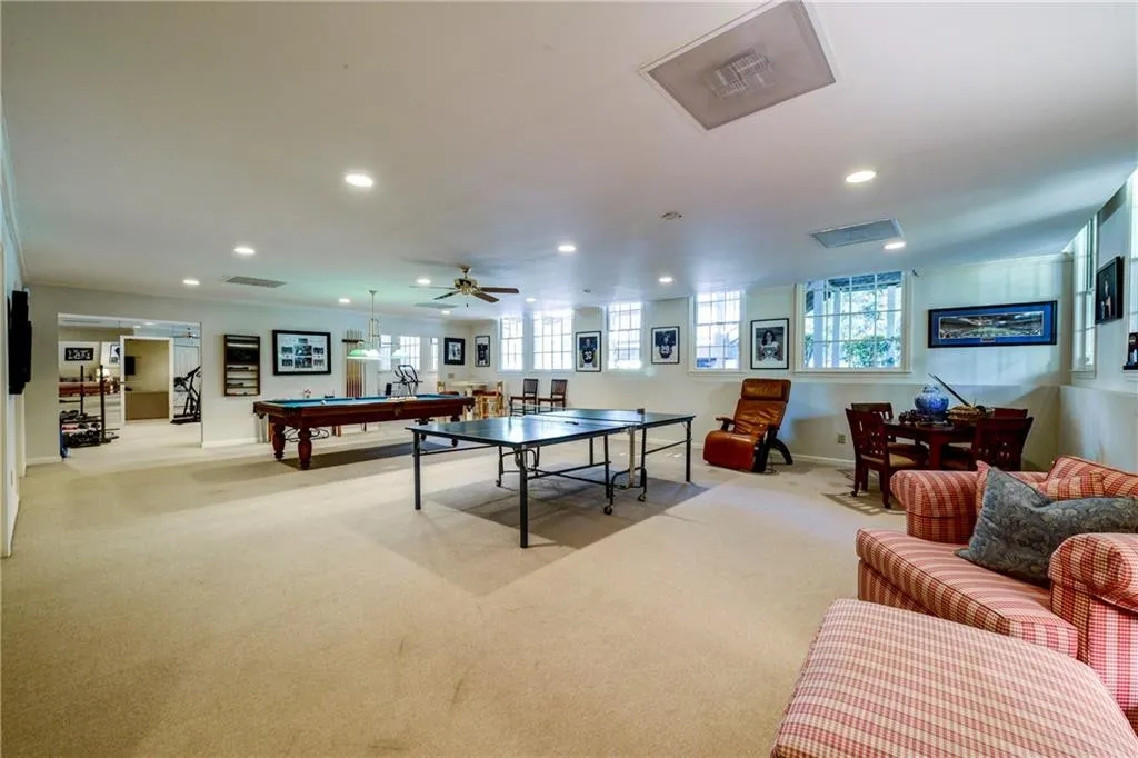 50 Old Stratton Chase, Sandy Springs, Georgia 30328, 6 Bedrooms Bedrooms, ,5 BathroomsBathrooms,Residential,Sold,50 Old Stratton Chase,5831405