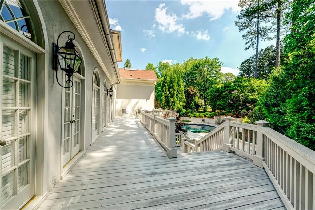 50 Old Stratton Chase, Sandy Springs, Georgia 30328, 6 Bedrooms Bedrooms, ,5 BathroomsBathrooms,Residential,Sold,50 Old Stratton Chase,5831405