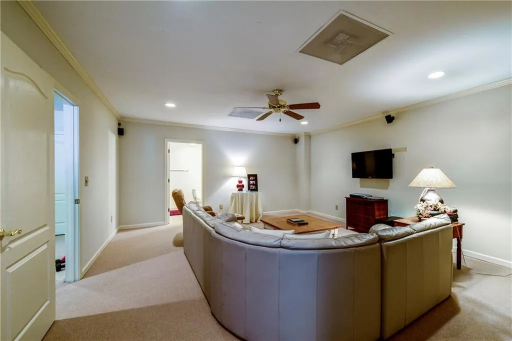 50 Old Stratton Chase, Sandy Springs, Georgia 30328, 6 Bedrooms Bedrooms, ,5 BathroomsBathrooms,Residential,Sold,50 Old Stratton Chase,5831405