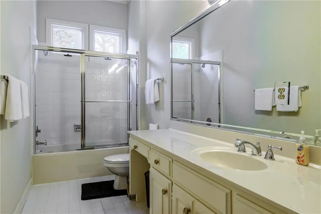 50 Old Stratton Chase, Sandy Springs, Georgia 30328, 6 Bedrooms Bedrooms, ,5 BathroomsBathrooms,Residential,Sold,50 Old Stratton Chase,5831405