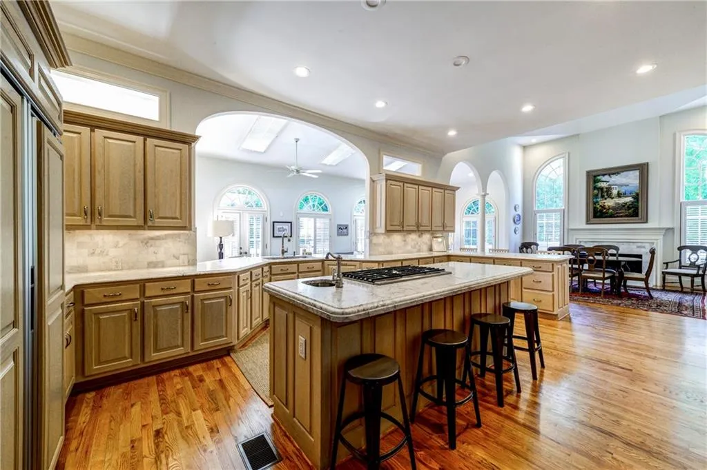 50 Old Stratton Chase, Sandy Springs, Georgia 30328, 6 Bedrooms Bedrooms, ,5 BathroomsBathrooms,Residential,Sold,50 Old Stratton Chase,5831405