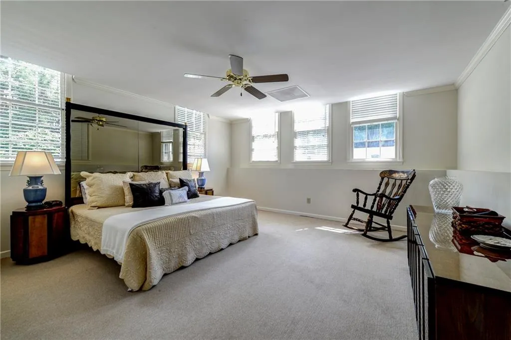 50 Old Stratton Chase, Sandy Springs, Georgia 30328, 6 Bedrooms Bedrooms, ,5 BathroomsBathrooms,Residential,Sold,50 Old Stratton Chase,5831405