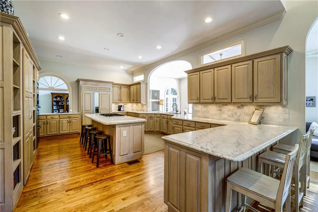 50 Old Stratton Chase, Sandy Springs, Georgia 30328, 6 Bedrooms Bedrooms, ,5 BathroomsBathrooms,Residential,Sold,50 Old Stratton Chase,5831405