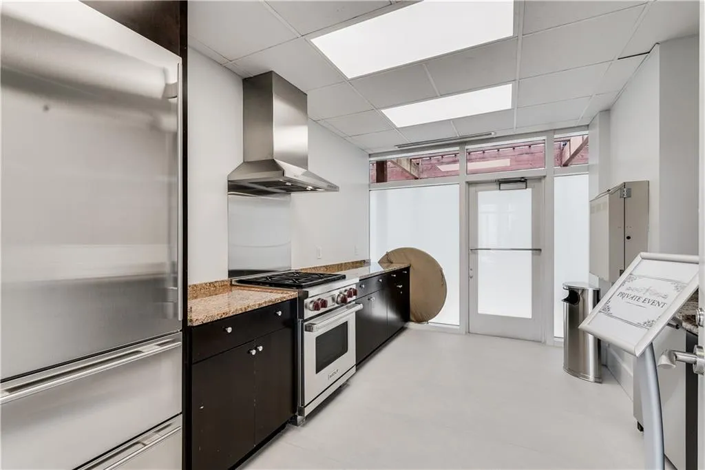 3325 Piedmont Road Ne Unit 1608, Atlanta, Georgia 30305, 1 Bedroom Bedrooms, ,1 BathroomBathrooms,Residential,For Sale,3325 Piedmont Road Ne Unit 1608,7643514