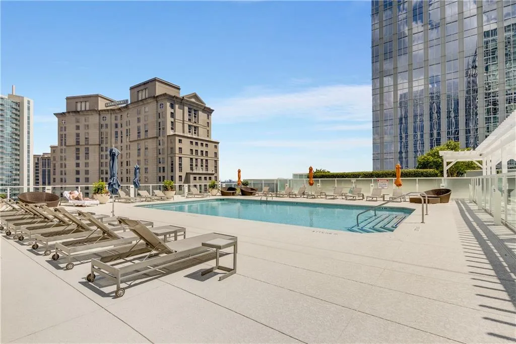 3325 Piedmont Road Ne Unit 1608, Atlanta, Georgia 30305, 1 Bedroom Bedrooms, ,1 BathroomBathrooms,Residential,For Sale,3325 Piedmont Road Ne Unit 1608,7643514