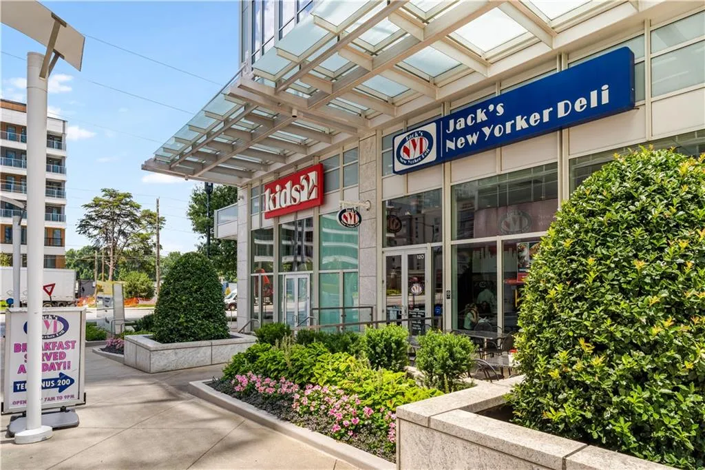 3325 Piedmont Road Ne Unit 1608, Atlanta, Georgia 30305, 1 Bedroom Bedrooms, ,1 BathroomBathrooms,Residential,For Sale,3325 Piedmont Road Ne Unit 1608,7643514