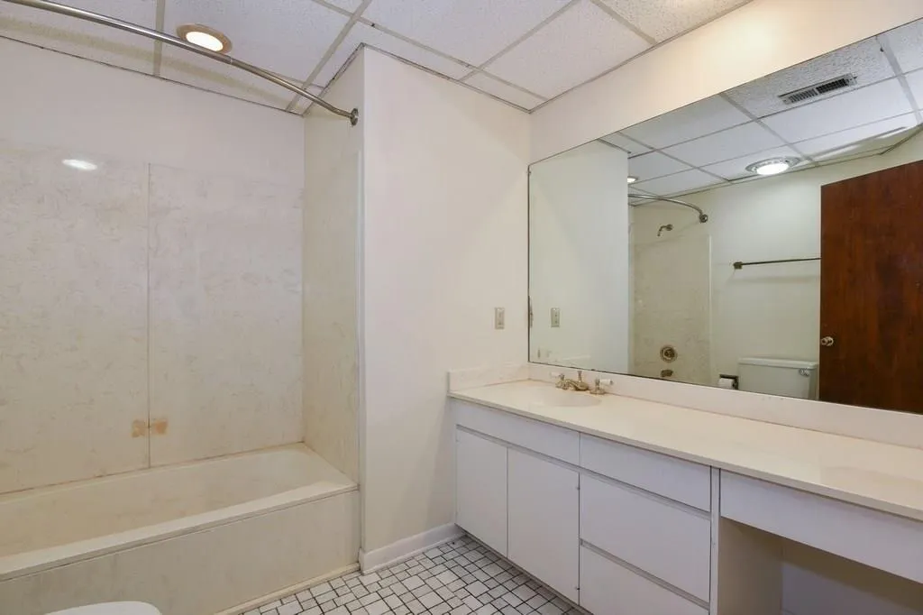 185 River North Court, Sandy Springs, Georgia 30328, 5 Bedrooms Bedrooms, ,5 BathroomsBathrooms,Residential,Sold,185 River North Court,6049703