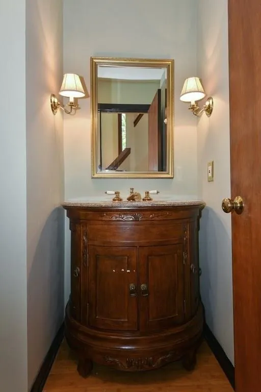 185 River North Court, Sandy Springs, Georgia 30328, 5 Bedrooms Bedrooms, ,5 BathroomsBathrooms,Residential,Sold,185 River North Court,6049703