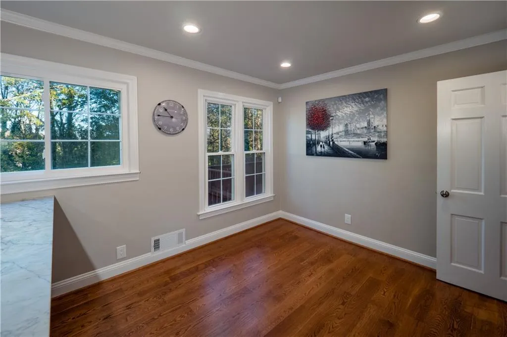 8945 Ridgemont Drive, Sandy Springs, Georgia 30350, 6 Bedrooms Bedrooms, ,7 BathroomsBathrooms,Residential,Sold,8945 Ridgemont Drive,5821827