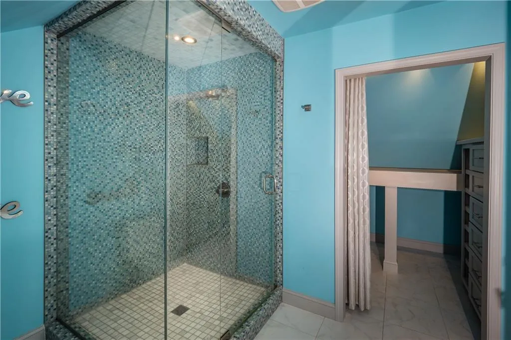 8945 Ridgemont Drive, Sandy Springs, Georgia 30350, 6 Bedrooms Bedrooms, ,7 BathroomsBathrooms,Residential,Sold,8945 Ridgemont Drive,5821827