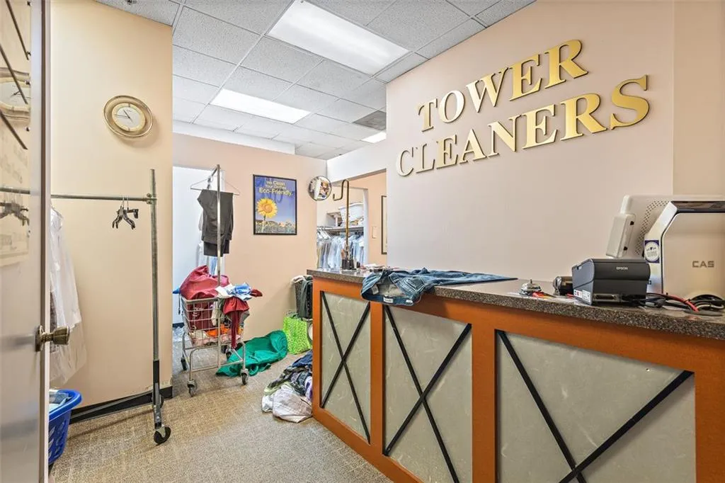 795 Hammond Drive Unit 209, Atlanta, Georgia 30328, 1 Bedroom Bedrooms, ,1 BathroomBathrooms,Residential,Sold,795 Hammond Drive Unit 209,7145972