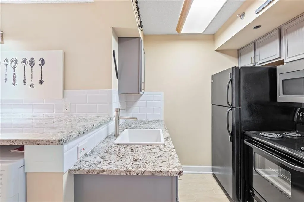 795 Hammond Drive Unit 209, Atlanta, Georgia 30328, 1 Bedroom Bedrooms, ,1 BathroomBathrooms,Residential,Sold,795 Hammond Drive Unit 209,7145972