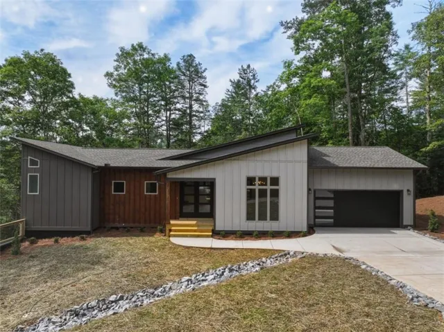 257 Gallery Court, Ellijay, Georgia 30540