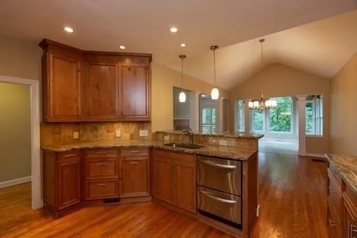 645 Glenridge Close Drive, Atlanta, Georgia 30328, 4 Bedrooms Bedrooms, ,2 BathroomsBathrooms,Residential,Sold,645 Glenridge Close Drive,6065668