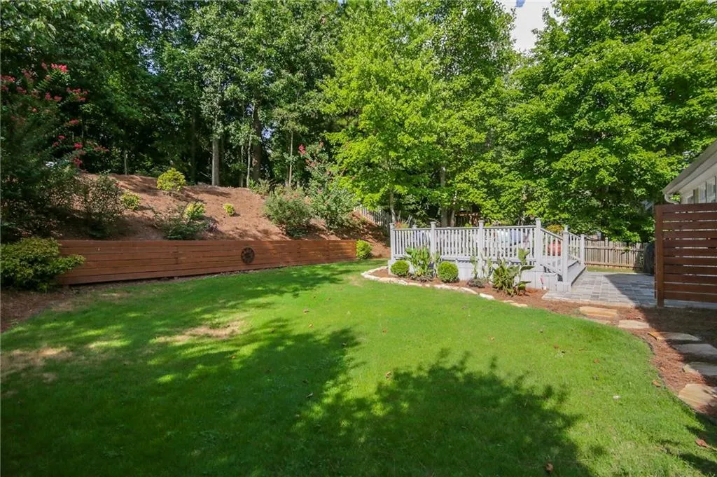 175 Smithdun Lane, Sandy Springs, Georgia 30350, 4 Bedrooms Bedrooms, ,3 BathroomsBathrooms,Residential,Sold,175 Smithdun Lane,5732028