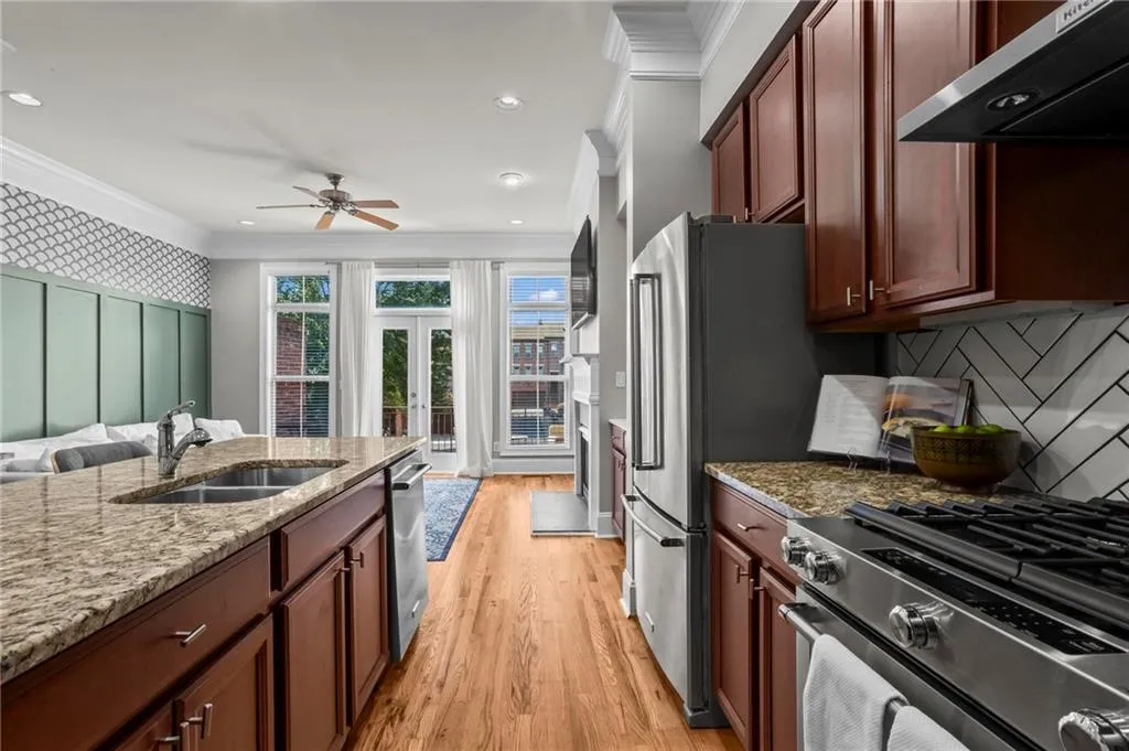 2560 Crescent Park Court, Atlanta, Georgia 30339, 3 Bedrooms Bedrooms, ,3 BathroomsBathrooms,Residential,For Sale,2560 Crescent Park Court,7666086