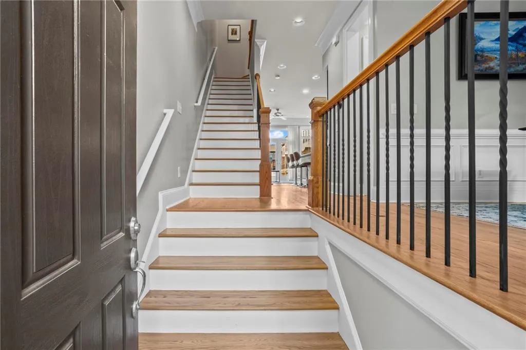 2560 Crescent Park Court, Atlanta, Georgia 30339, 3 Bedrooms Bedrooms, ,3 BathroomsBathrooms,Residential,For Sale,2560 Crescent Park Court,7666086