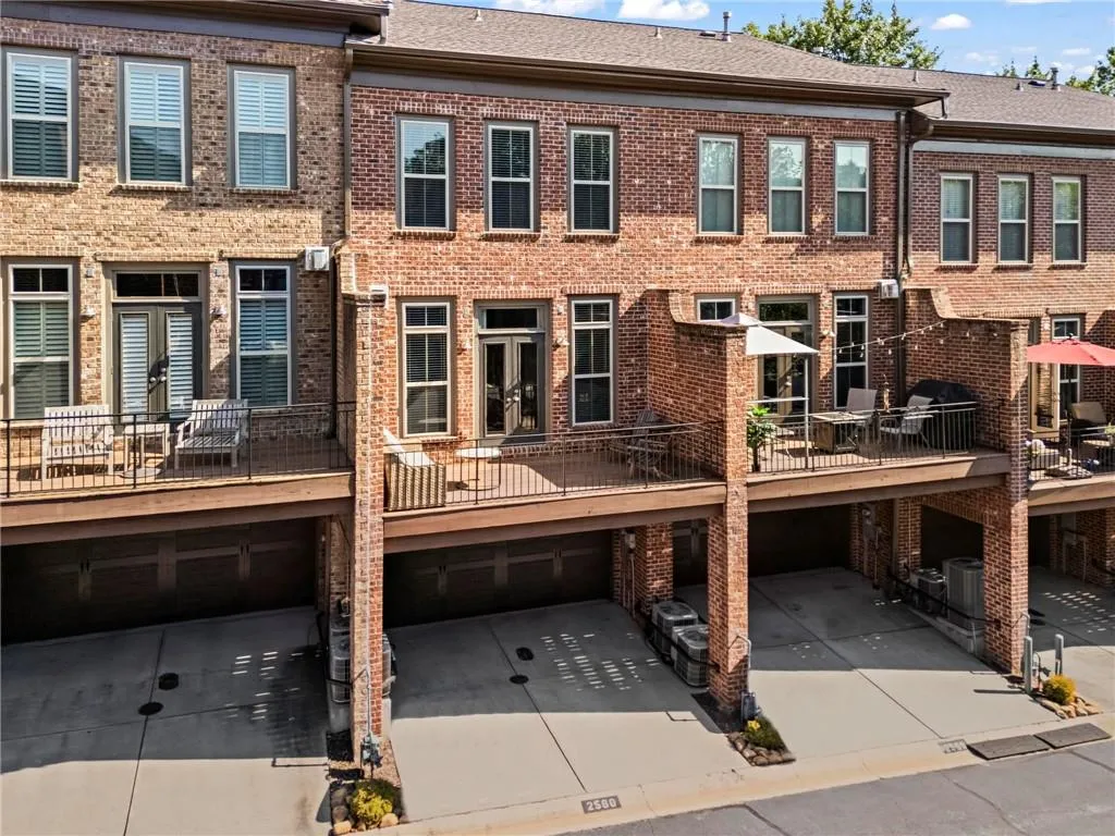 2560 Crescent Park Court, Atlanta, Georgia 30339, 3 Bedrooms Bedrooms, ,3 BathroomsBathrooms,Residential,For Sale,2560 Crescent Park Court,7666086