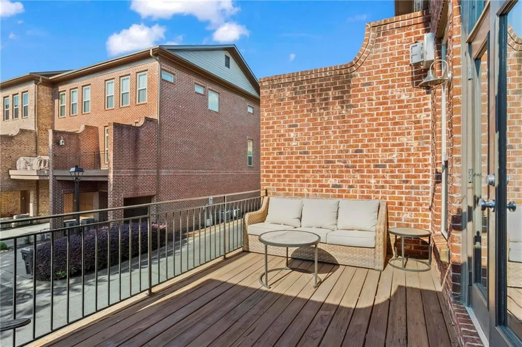 2560 Crescent Park Court, Atlanta, Georgia 30339, 3 Bedrooms Bedrooms, ,3 BathroomsBathrooms,Residential,For Sale,2560 Crescent Park Court,7666086