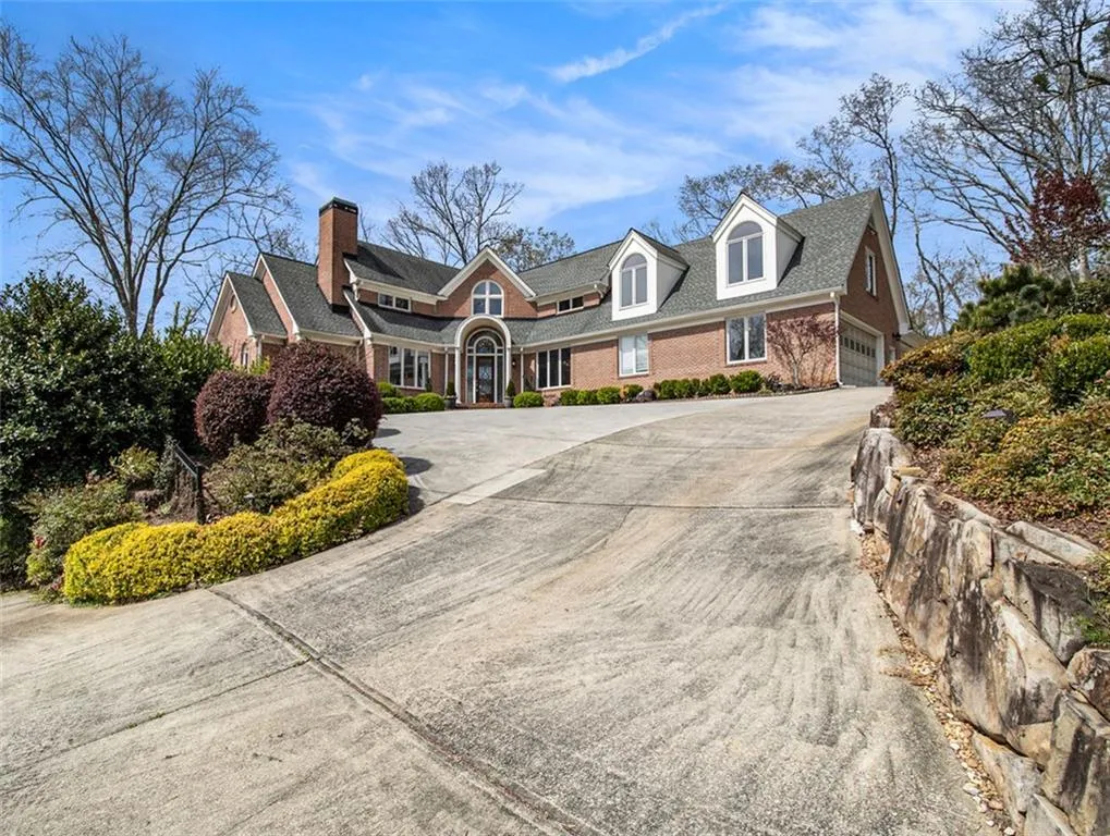 4910 Spruce Bluff Drive, Sandy Springs, Georgia 30350, 6 Bedrooms Bedrooms, ,6 BathroomsBathrooms,Residential,Sold,4910 Spruce Bluff Drive,7360923