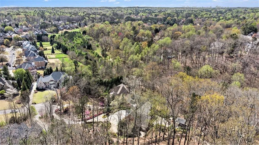 4910 Spruce Bluff Drive, Sandy Springs, Georgia 30350, 6 Bedrooms Bedrooms, ,6 BathroomsBathrooms,Residential,Sold,4910 Spruce Bluff Drive,7360923