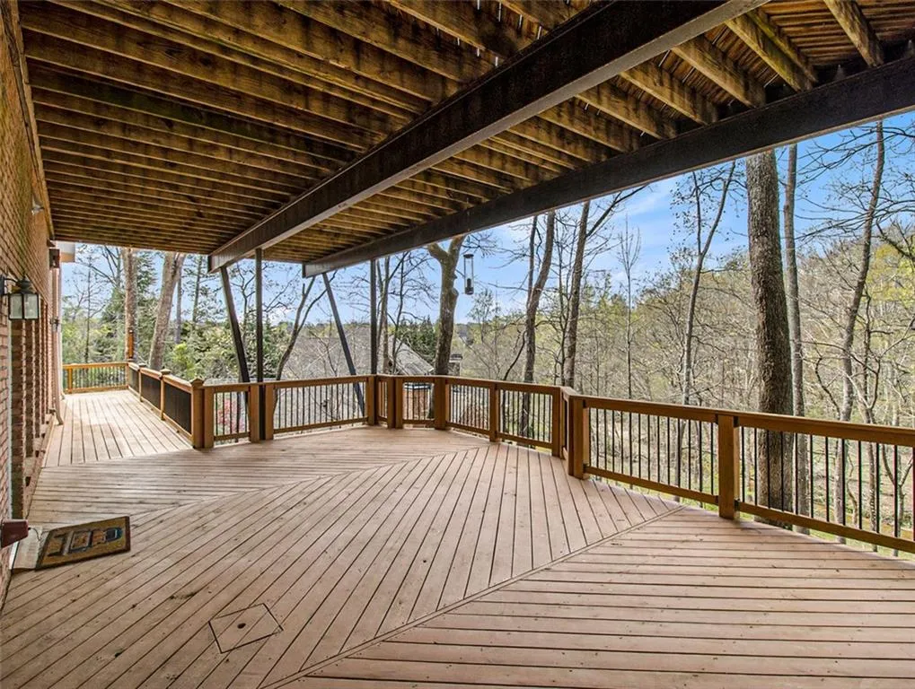 4910 Spruce Bluff Drive, Sandy Springs, Georgia 30350, 6 Bedrooms Bedrooms, ,6 BathroomsBathrooms,Residential,Sold,4910 Spruce Bluff Drive,7360923