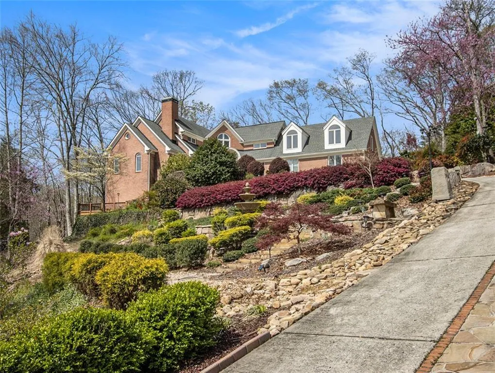 4910 Spruce Bluff Drive, Sandy Springs, Georgia 30350, 6 Bedrooms Bedrooms, ,6 BathroomsBathrooms,Residential,Sold,4910 Spruce Bluff Drive,7360923
