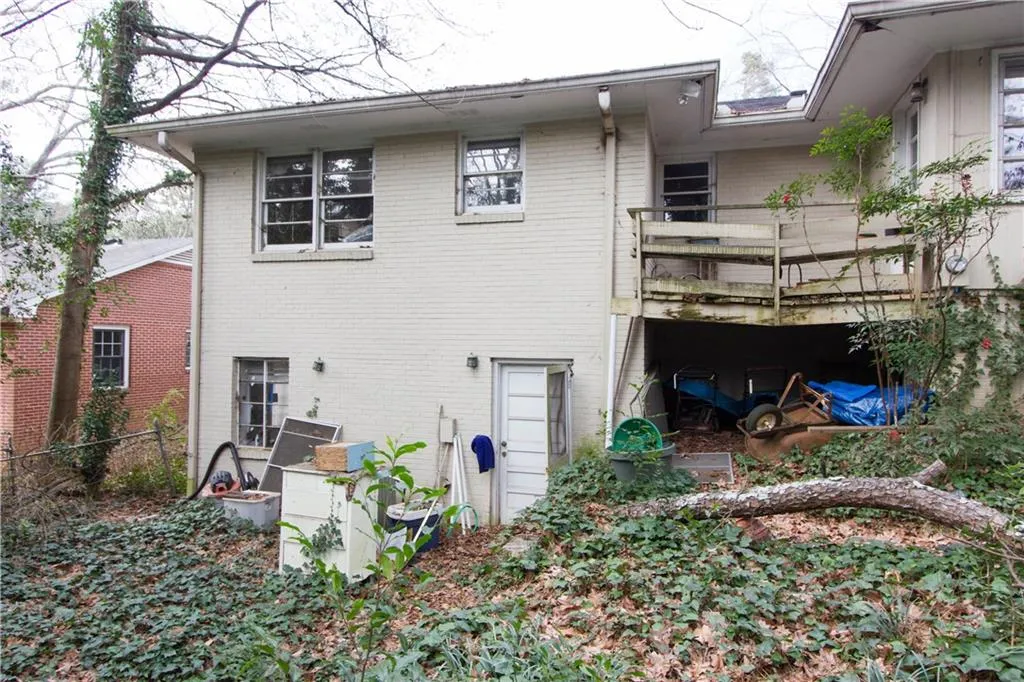 5915 Greenbrier Road, Atlanta, Georgia 30328, 5 Bedrooms Bedrooms, ,3 BathroomsBathrooms,Residential,Sold,5915 Greenbrier Road,5801159