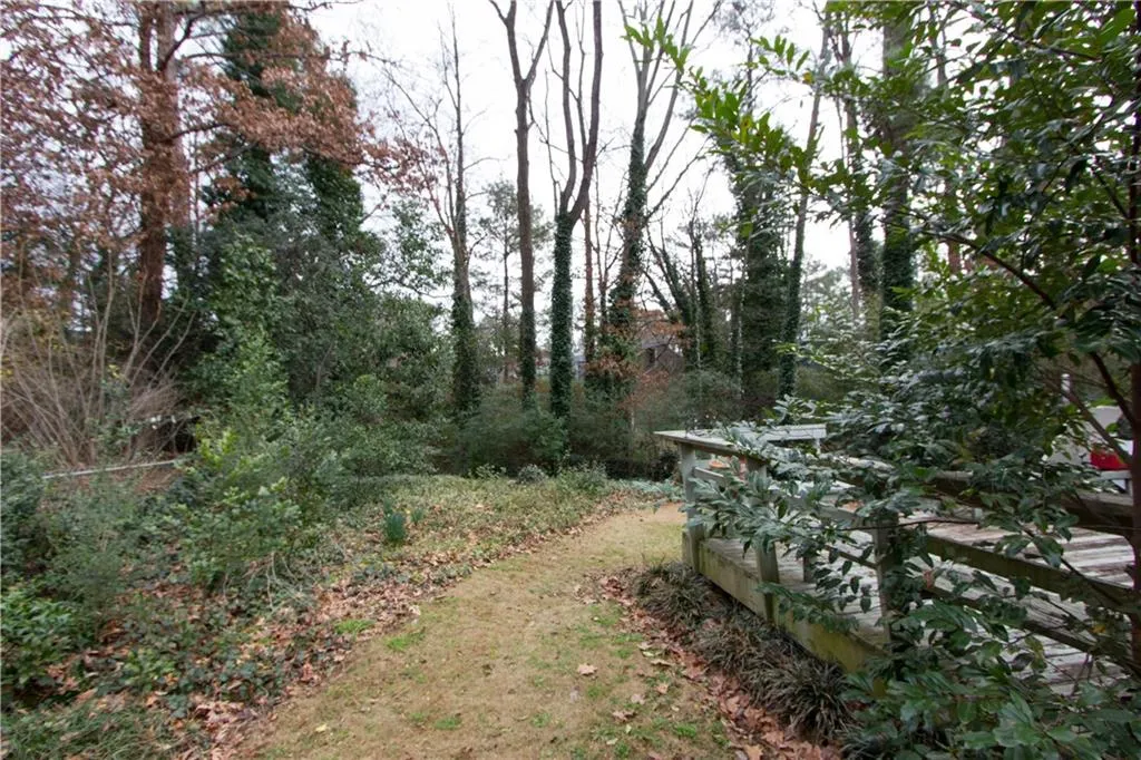 5915 Greenbrier Road, Atlanta, Georgia 30328, 5 Bedrooms Bedrooms, ,3 BathroomsBathrooms,Residential,Sold,5915 Greenbrier Road,5801159