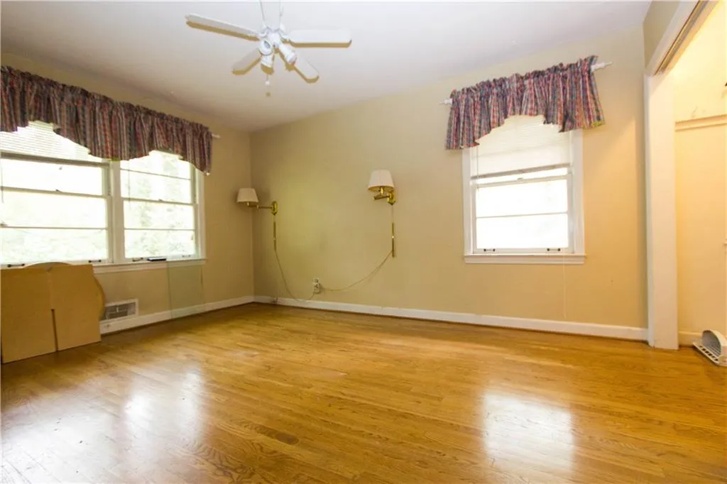 5915 Greenbrier Road, Atlanta, Georgia 30328, 5 Bedrooms Bedrooms, ,3 BathroomsBathrooms,Residential,Sold,5915 Greenbrier Road,5801159