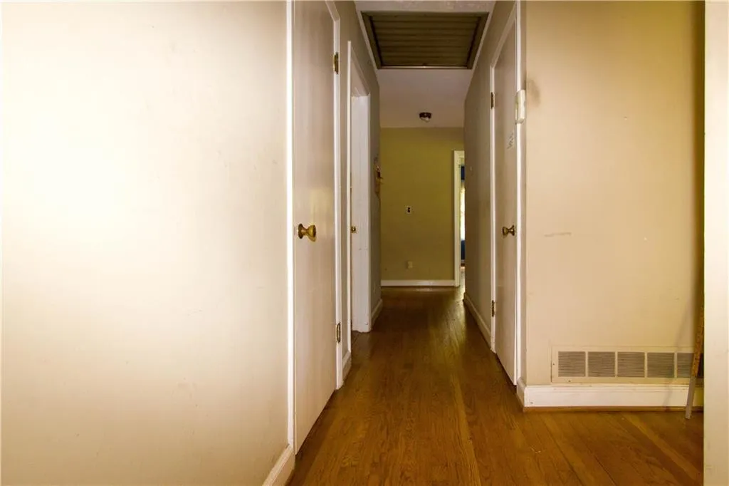 5915 Greenbrier Road, Atlanta, Georgia 30328, 5 Bedrooms Bedrooms, ,3 BathroomsBathrooms,Residential,Sold,5915 Greenbrier Road,5801159