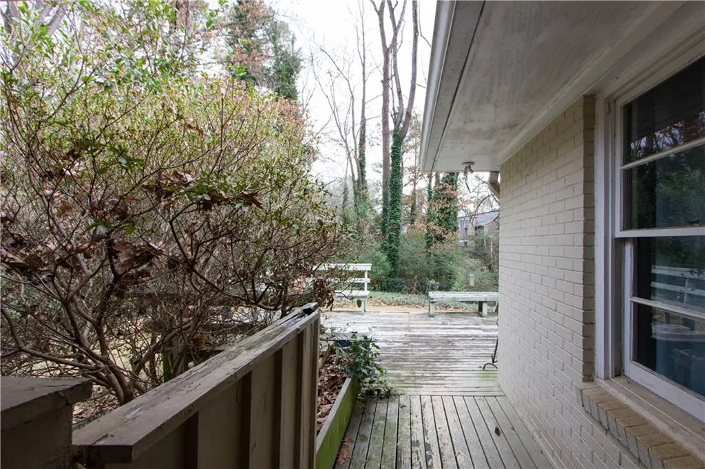 5915 Greenbrier Road, Atlanta, Georgia 30328, 5 Bedrooms Bedrooms, ,3 BathroomsBathrooms,Residential,Sold,5915 Greenbrier Road,5801159