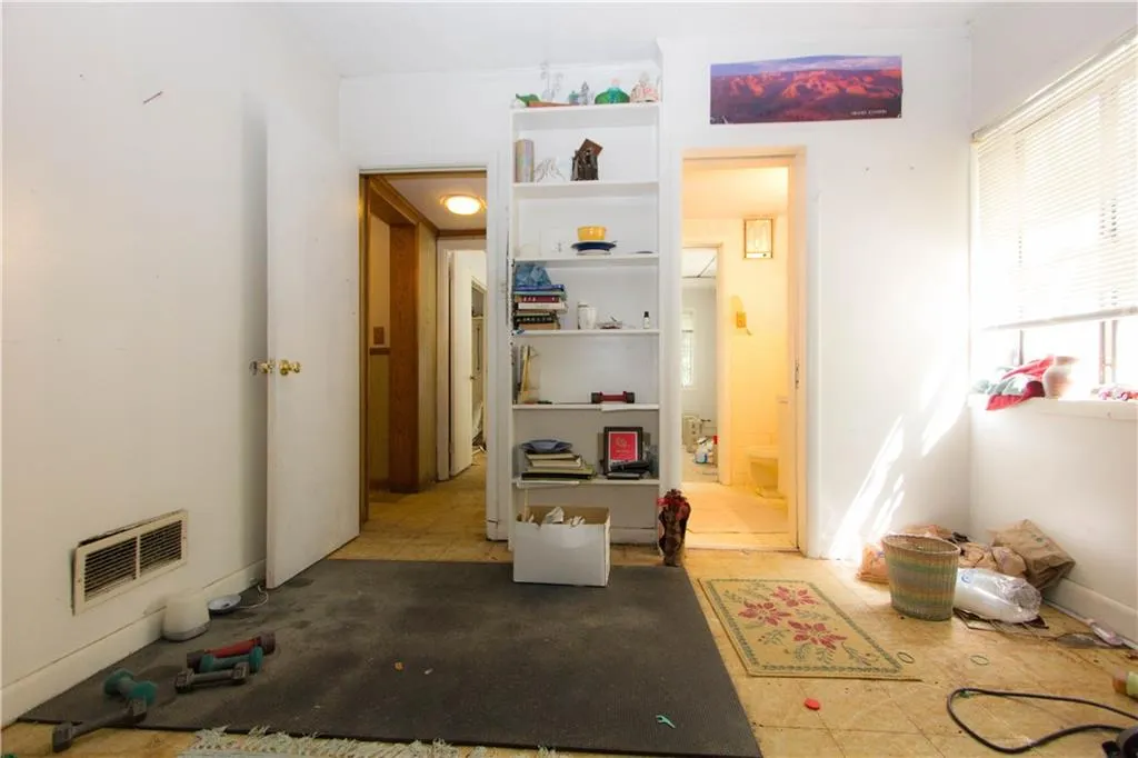 5915 Greenbrier Road, Atlanta, Georgia 30328, 5 Bedrooms Bedrooms, ,3 BathroomsBathrooms,Residential,Sold,5915 Greenbrier Road,5801159