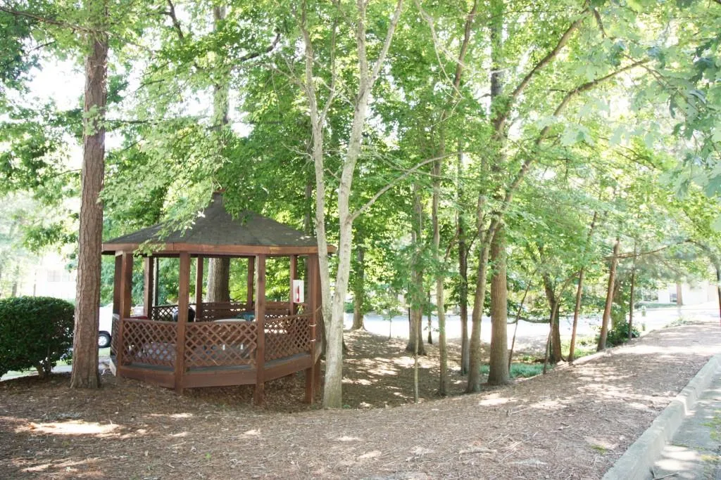 2305 Huntingdon Chase Unit 2305, Sandy Springs, Georgia 30350, 2 Bedrooms Bedrooms, ,2 BathroomsBathrooms,Residential,Sold,2305 Huntingdon Chase Unit 2305,5705190