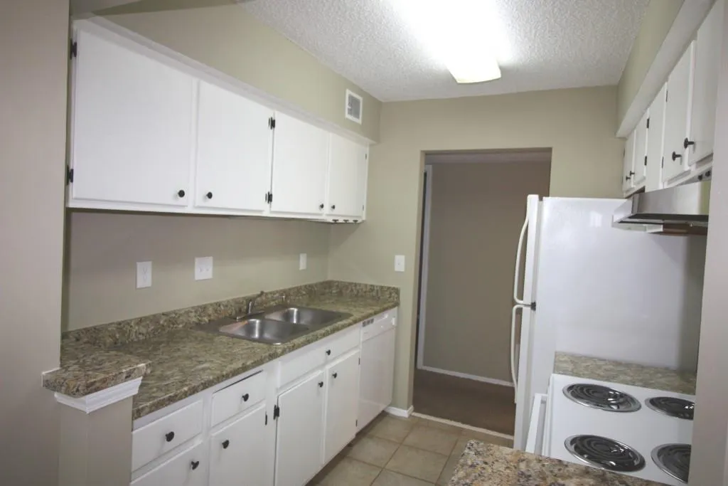 2305 Huntingdon Chase Unit 2305, Sandy Springs, Georgia 30350, 2 Bedrooms Bedrooms, ,2 BathroomsBathrooms,Residential,Sold,2305 Huntingdon Chase Unit 2305,5705190