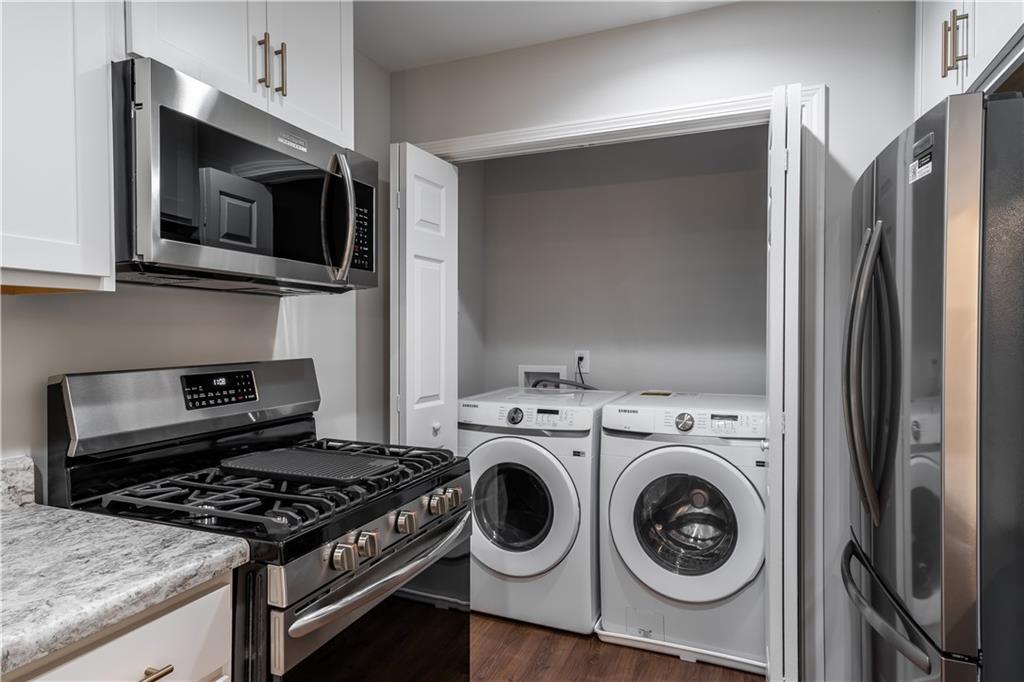 904 Natchez Trace Unit 4, Sandy Springs, Georgia 30350, 2 Bedrooms Bedrooms, ,2 BathroomsBathrooms,Residential,Sold,904 Natchez Trace Unit 4,7280605