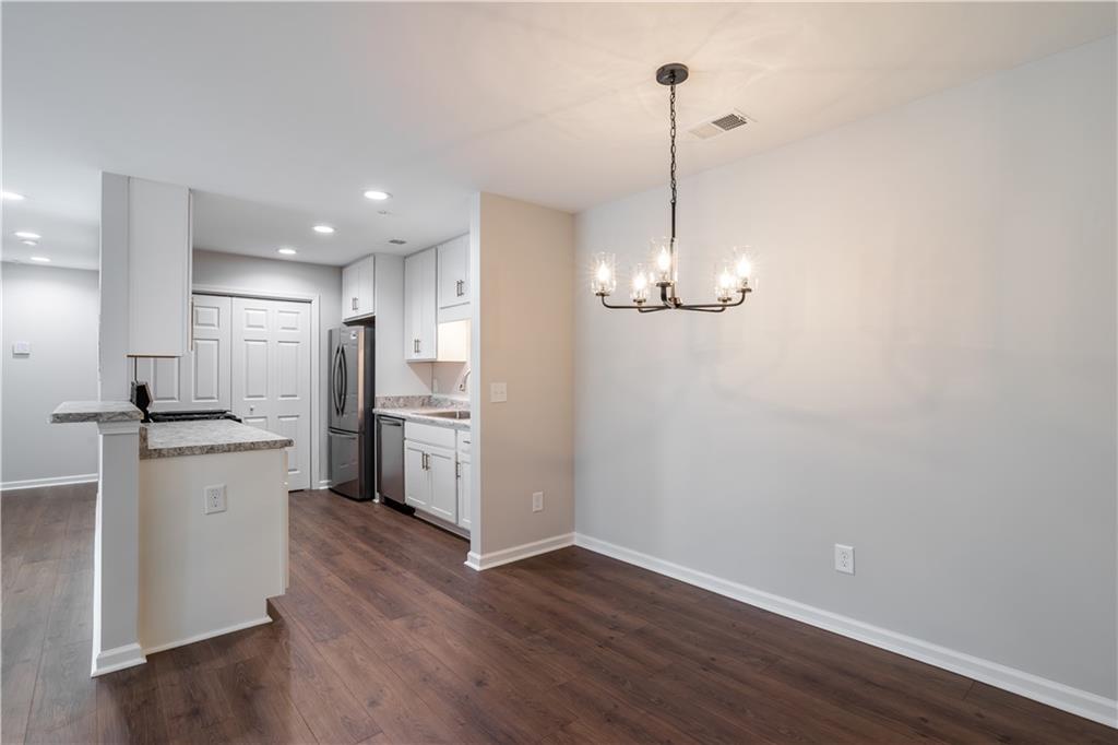 904 Natchez Trace Unit 4, Sandy Springs, Georgia 30350, 2 Bedrooms Bedrooms, ,2 BathroomsBathrooms,Residential,Sold,904 Natchez Trace Unit 4,7280605