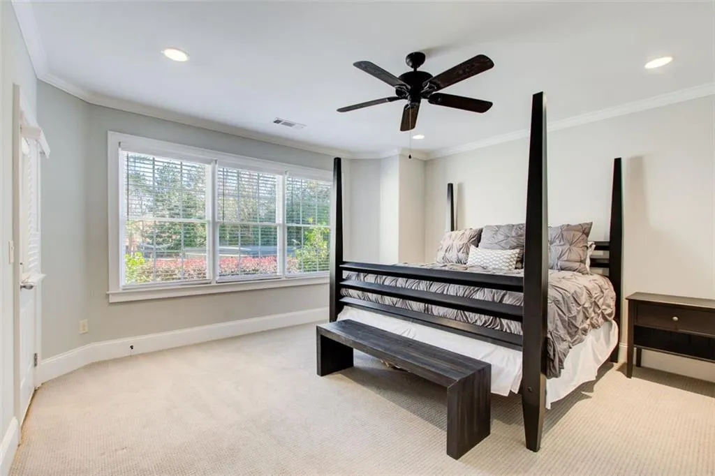 Terrace level bedroom