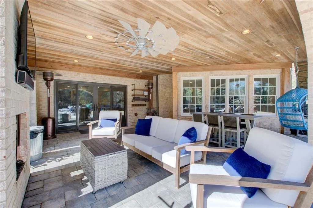 Additional view of outdoor entertaining area