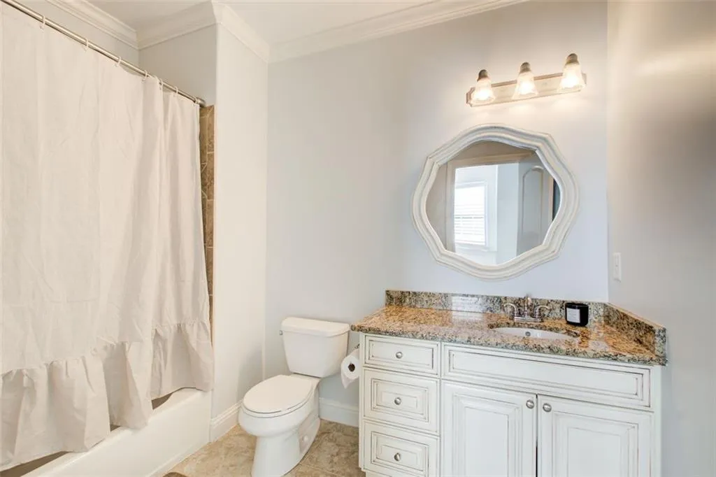Guest bath #4