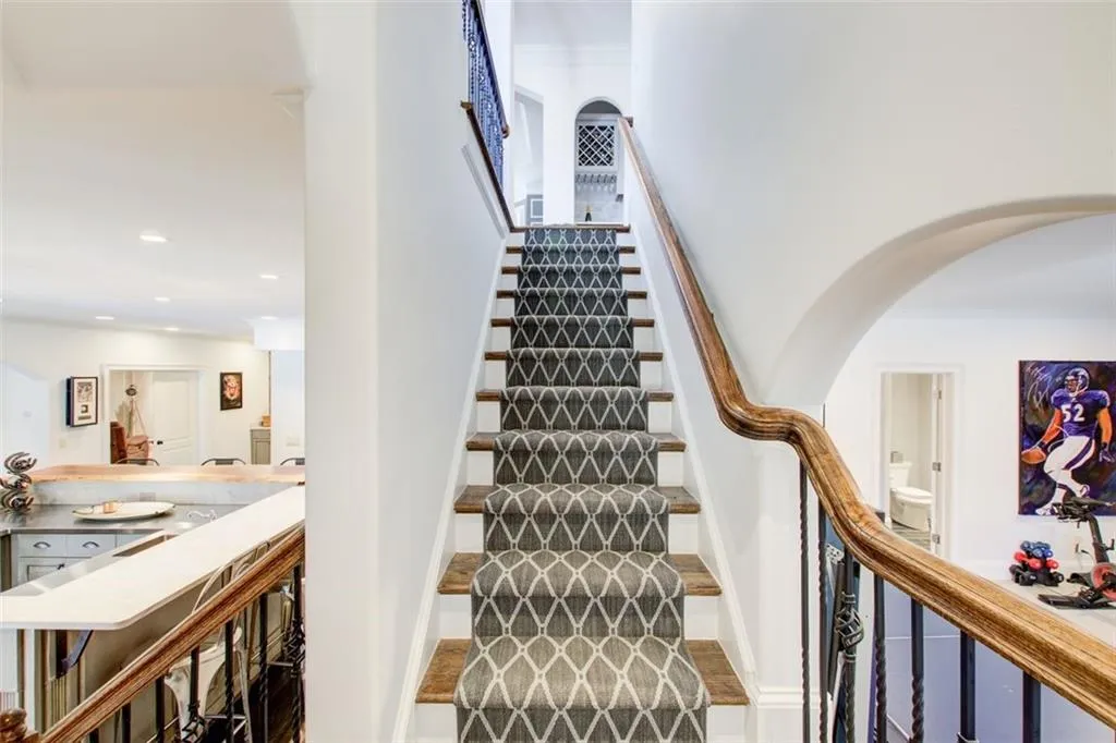 Leading to to your terrace level