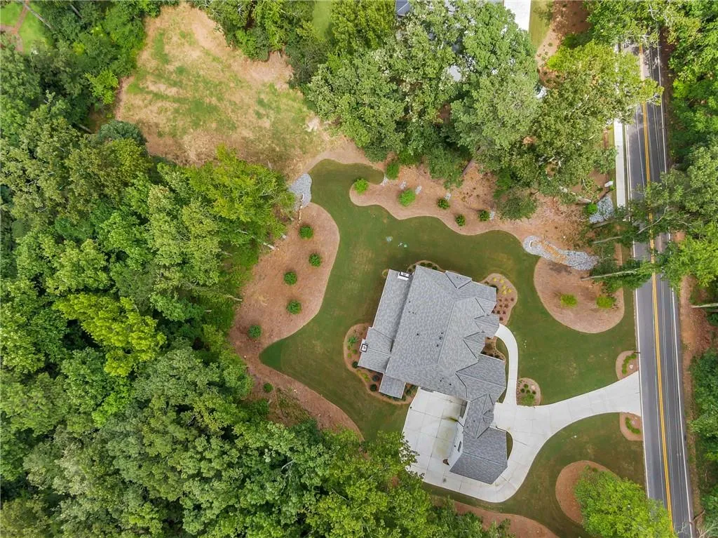 5720a Riverside Drive, Atlanta, Georgia 30327, 6 Bedrooms Bedrooms, ,6 BathroomsBathrooms,Residential,Sold,5720a Riverside Drive,6765725