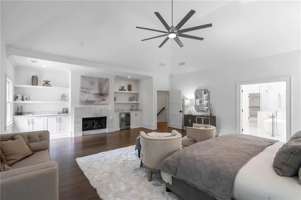 5720a Riverside Drive, Atlanta, Georgia 30327, 6 Bedrooms Bedrooms, ,6 BathroomsBathrooms,Residential,Sold,5720a Riverside Drive,6765725